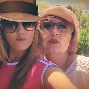 Meet your Posher, Alicia